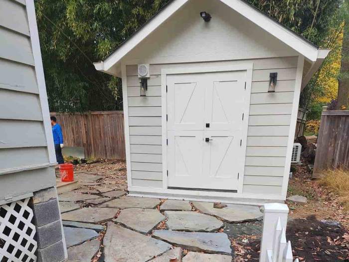 Outdoor kitchen installation